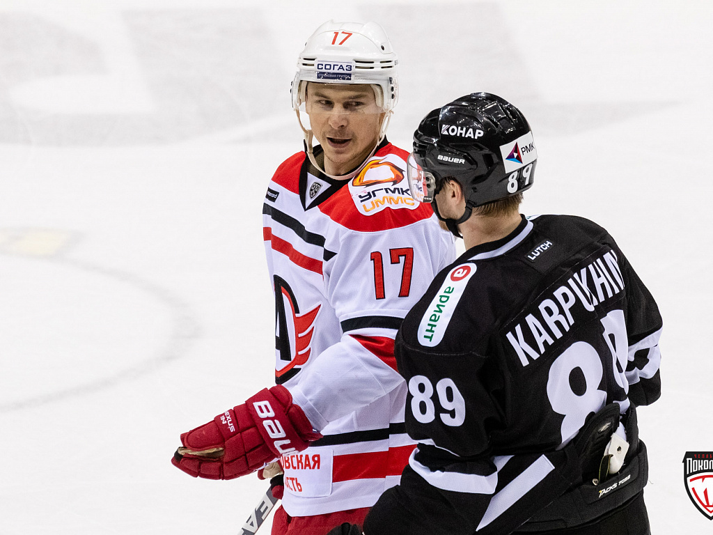 Автомобилист и трактор хоккей. Лукаш седлак трактор фото. Трактор хоккей. Хохряков хоккеист. Как сыграл трактор.