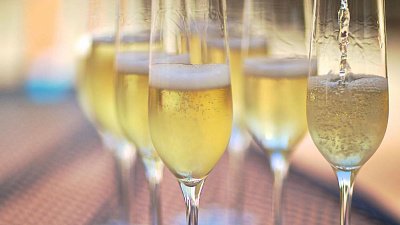 Продажи игристых вин в Челябинске перед 8 марта выросли почти в 5,5 раз