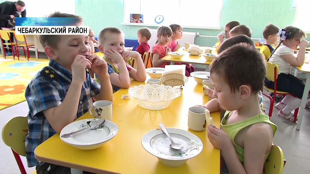 Губернатор осмотрел новый садик в Бишкиле