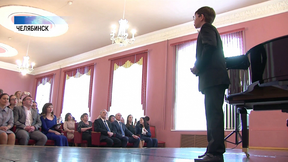 Борис Дубровский посетил детскую школу искусств