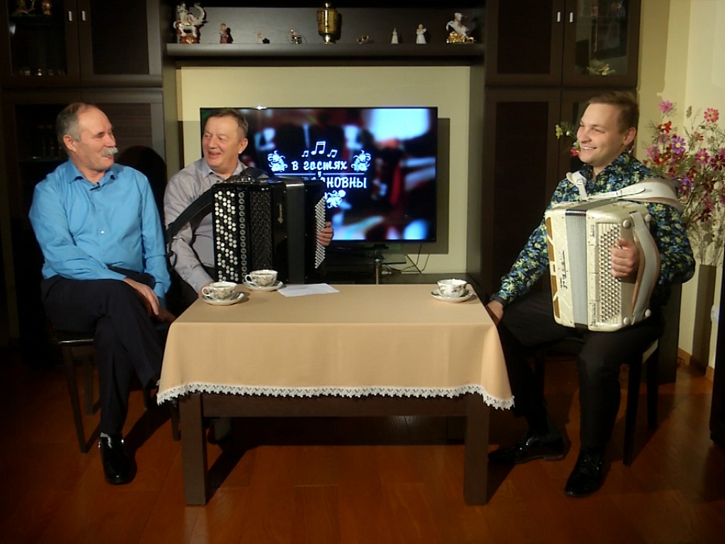 В гостях у митрофановны новые выпуски. Ансамбль митрофановна. В гостя́х у митрофановны. В гостях у митрофановны. В гостях у митрофановны последний выпуск.