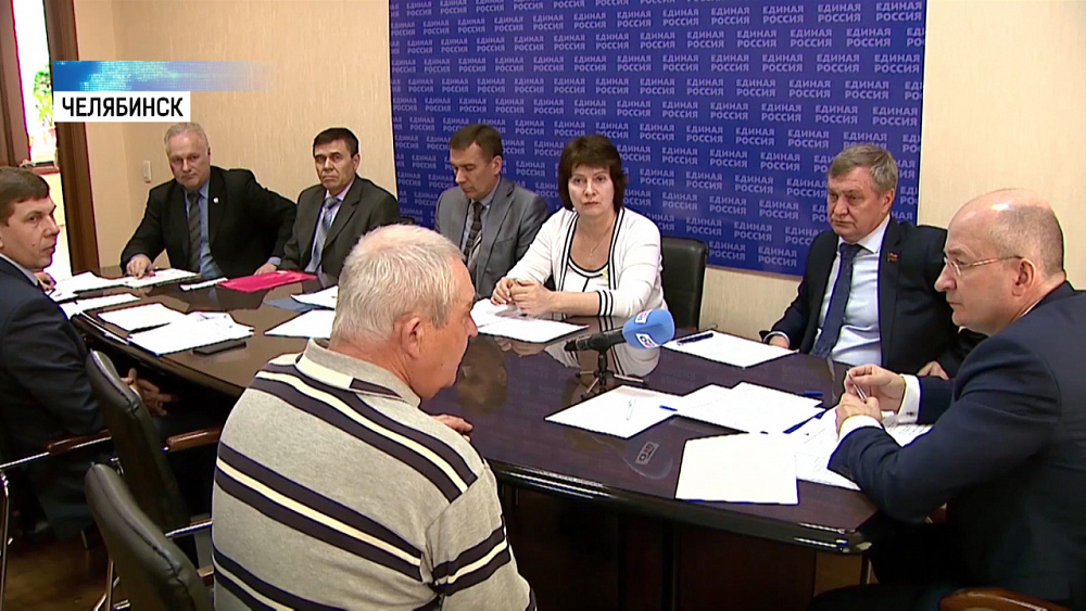 Сенатор Олег Цепкин проводит приём граждан