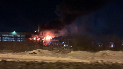 Крупный пожар на улице Героев Танкограда попал на видео