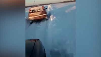 В Каслинском районе жители расчищали 20 километров дороги, чтобы выбраться из снежного плена