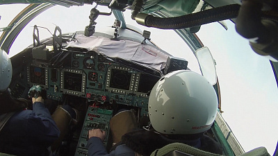 Сложный пилотаж в небе Южного Урала. Видео из кабины самолета