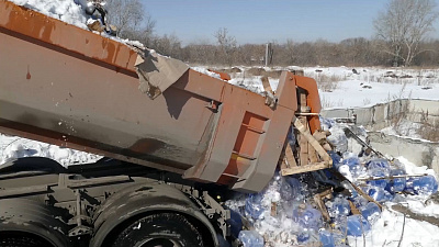 Более 60 тысяч бутылей токсичной «омывайки» уничтожили в Челябинске