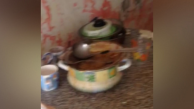 В Тракторозаводском районе ликвидировали наркопритон. Кадры оперативной съемки