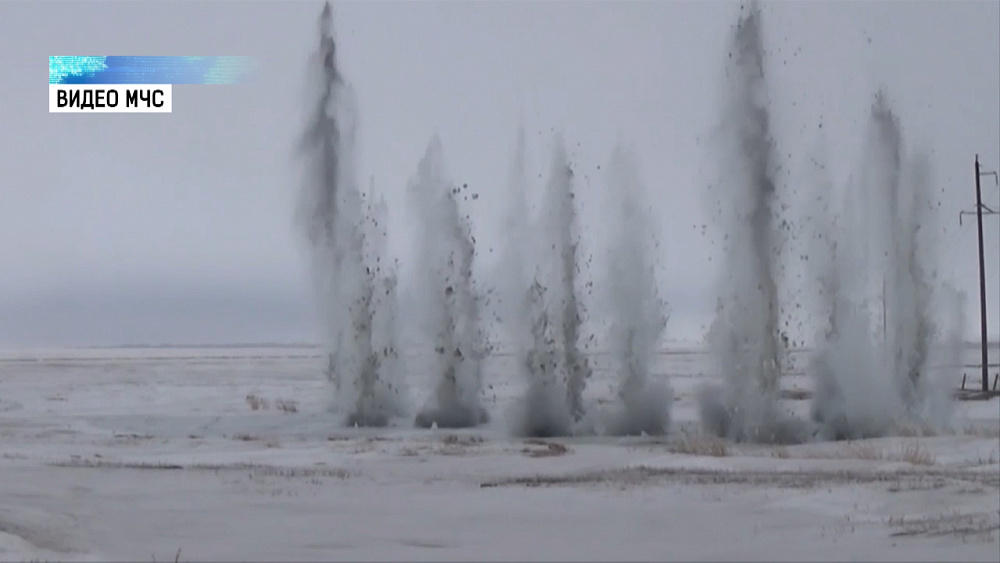 В Троицком районе начали распиловку льда