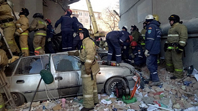 Компенсации выплатят автовладельцам, чьи машины повредились при обрушении дома в Магнитогорске