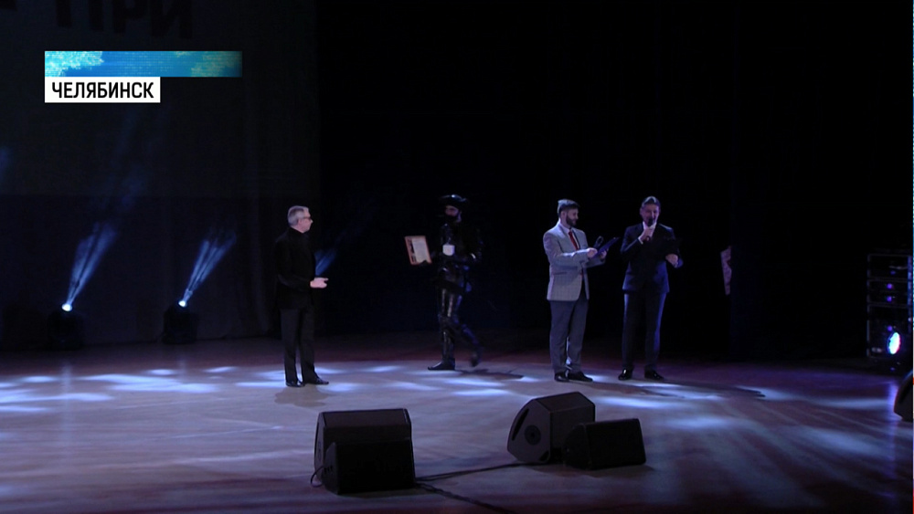 В Челябинске завершился фестиваль «Две маски»