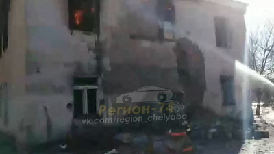 Двухэтажный дом сгорел на Копейском шоссе. ВИДЕО