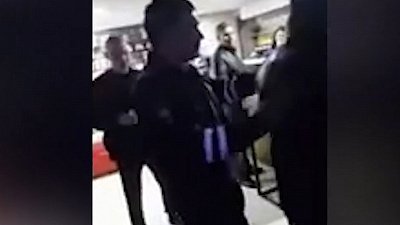 Полицейские установили личность ряженного в форму сотрудника ДПС драчуна. ВИДЕО