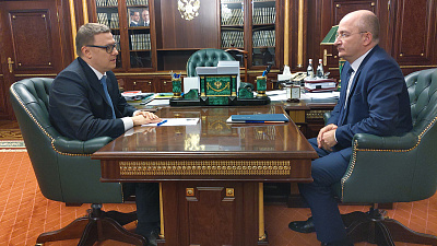 Алексей Текслер обсудил повышение финансовой грамотности и развитие экономики