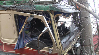 Красочная авария в Златоусте. Подробности происшествия от корреспондентов ОТВ