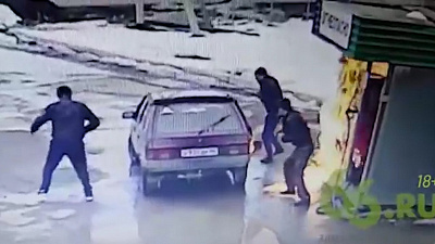 Шутка чуть не обернулась большим пожаром на уральской АЗС. ВИДЕО