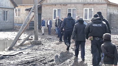 С профилактическими беседами навестили цыган Курчатовского района. ВИДЕО