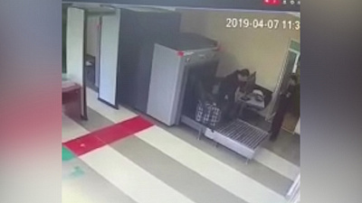 Когда в первый раз проходишь через рамки. ВИДЕО