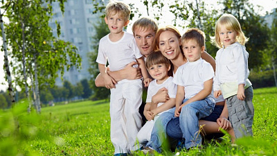 Многодетные семьи Челябинской области получат дополнительные льготы