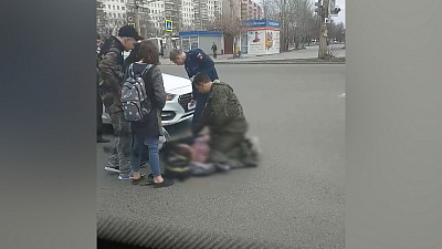 Ребенка сбила иномарка недалеко от гостиницы «Виктории». ВИДЕО