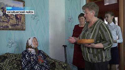 Волонтеры навестили ветерана-переводчицу