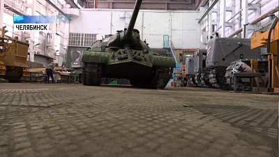 Танки готовят к торжественному построению