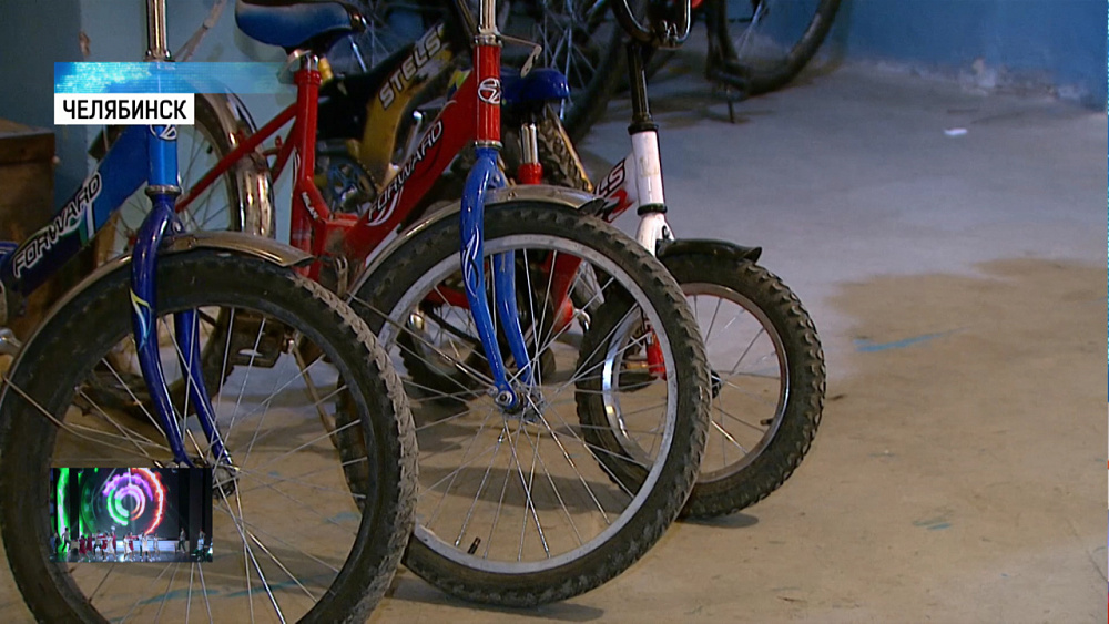 На лыжной базе дают в прокат ролики и велосипеды