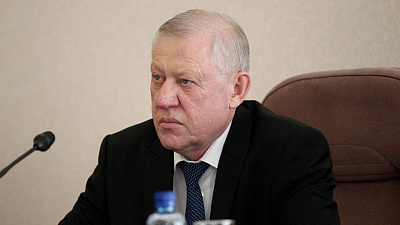 «Нужны новые люди». Алексей Текслер уволил Евгения Тефтелева