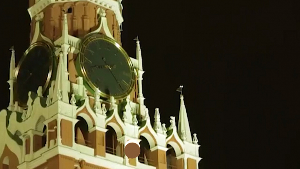 Фроловскую башню переименовали в Спасскую