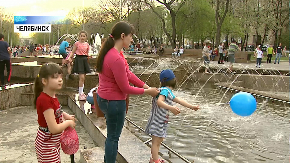 В сквере Богдана Хмельницкого заработал фонтан