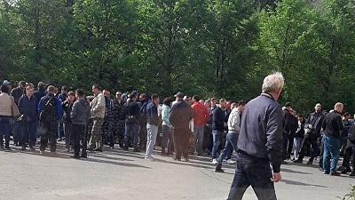 После митинга работникам Челябинского электрометаллургического комбината поднимут зарплаты