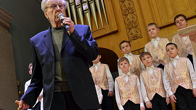 Южный Урал прощается с директором хоровой школы «Молодость» Владимиром Македоном