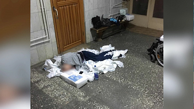 В еманжелинской больнице инвалид спал на полу