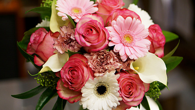 Почему стоит заказать цветы в интернет-магазине MAKI?