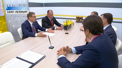 Алексей Текслер работает на ПМЭФ