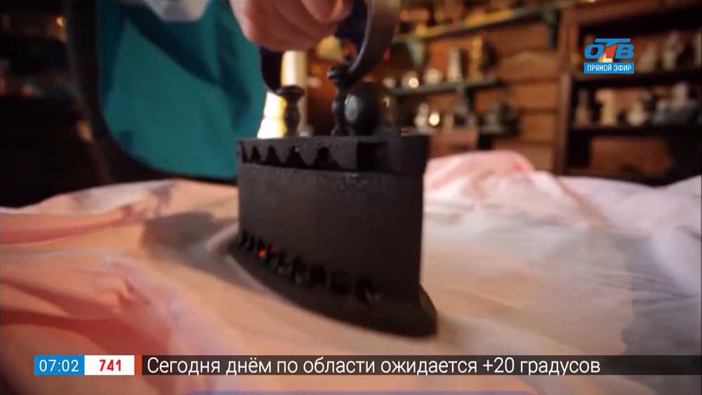 6 июня 1882 года запатентован первый электрический утюг