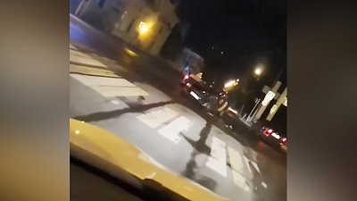 Два таксиста не поделили дорогу