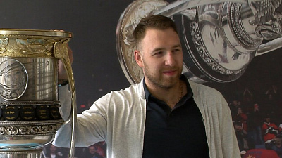 Никита Нестеров привез Кубок Гагарина в Челябинск