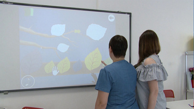 Миасские студенты учат подольских детей по Скайпу