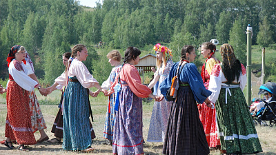 Музыка на воде, прыжки с парашютом, этнографический фестиваль. Выходные в регионе будут яркими