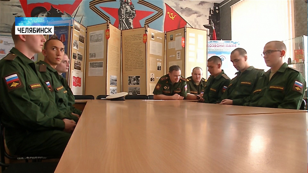 6 призывников отправились в научные роты Минобороны