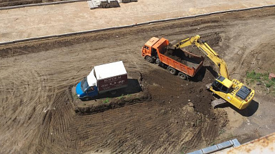 В Магнитогорске припаркованная ГАЗель мешает строительству дороги 