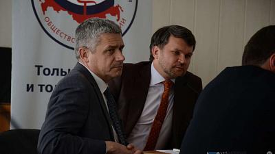 Степан Фирстов обсудил проблемы оптимизации здравоохранения с врачами региона