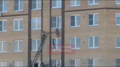 В Челябинской области пенсионерка выпала из окна