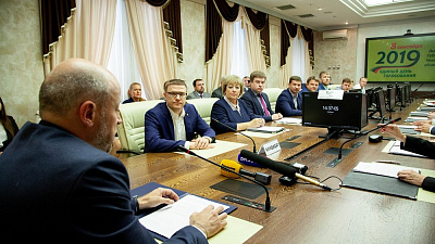 Кандидаты на пост губернатора начали борьбу за голоса