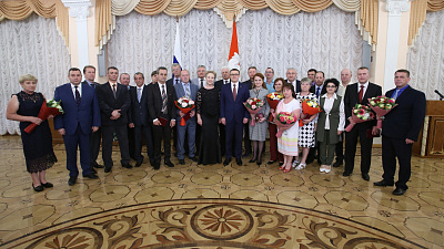 Результат труда. Южноуральцы получили награды за вклад в развитие региона и страны