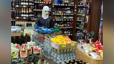 «Проклятые монашки» пришли за сладеньким