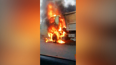 В Миассе «МАЗ» сгорел дотла. ВИДЕО