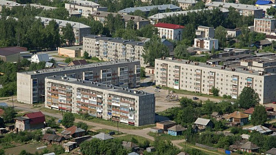 В Аше семилетняя девочка упала с балкона пятиэтажки и выжила