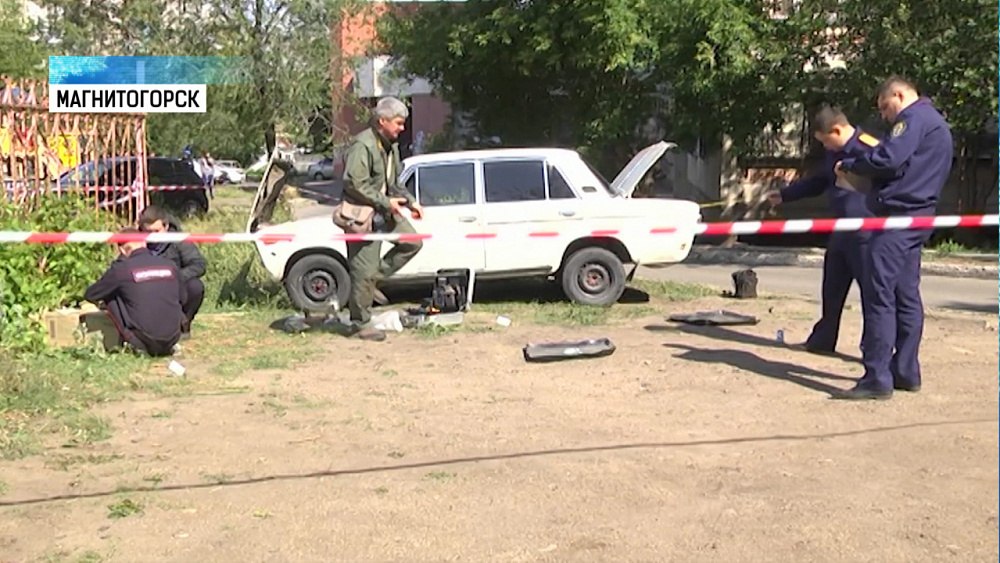 В Магнитогорске утром во дворе дома прогремел взрыв