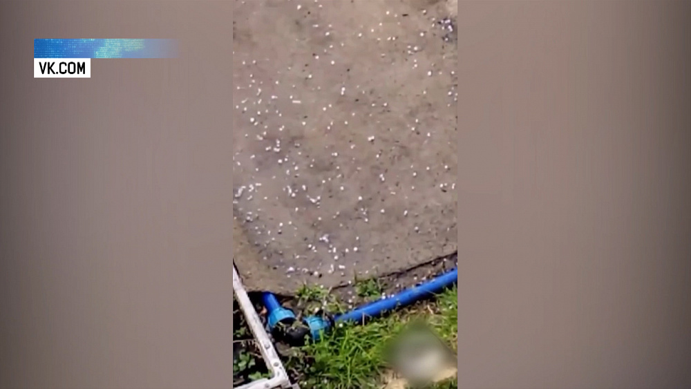 В Магнитогорске прошёл крупный град и ливень